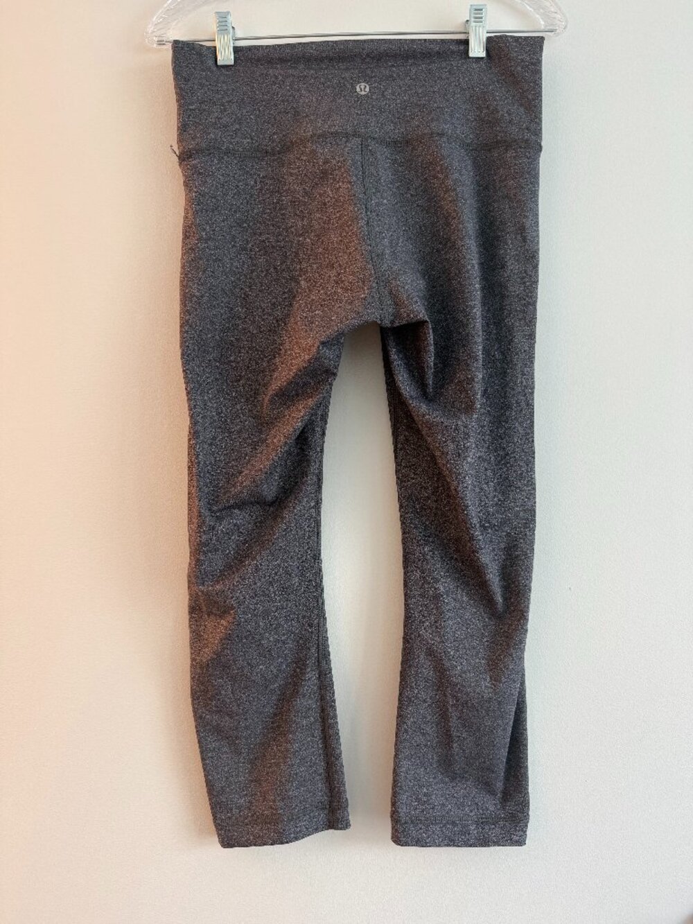 Lululemon Gray High-Waisted Cropped Leggings – Size M